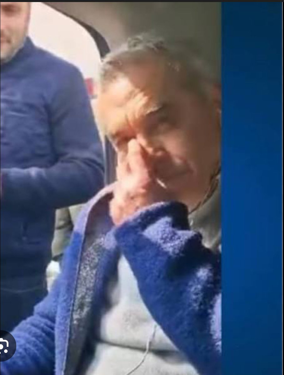 Ovi_BMH's tweet photo. @5gonewiththewin @Cobra_196 Vorbesc cu un semi-retard analfabet. Se scrie “Tu nici nu stii” cu doi ii, manca-i-ai mucii la Georgescu, boule! 😂 https://t.co/g77A8eBwjV