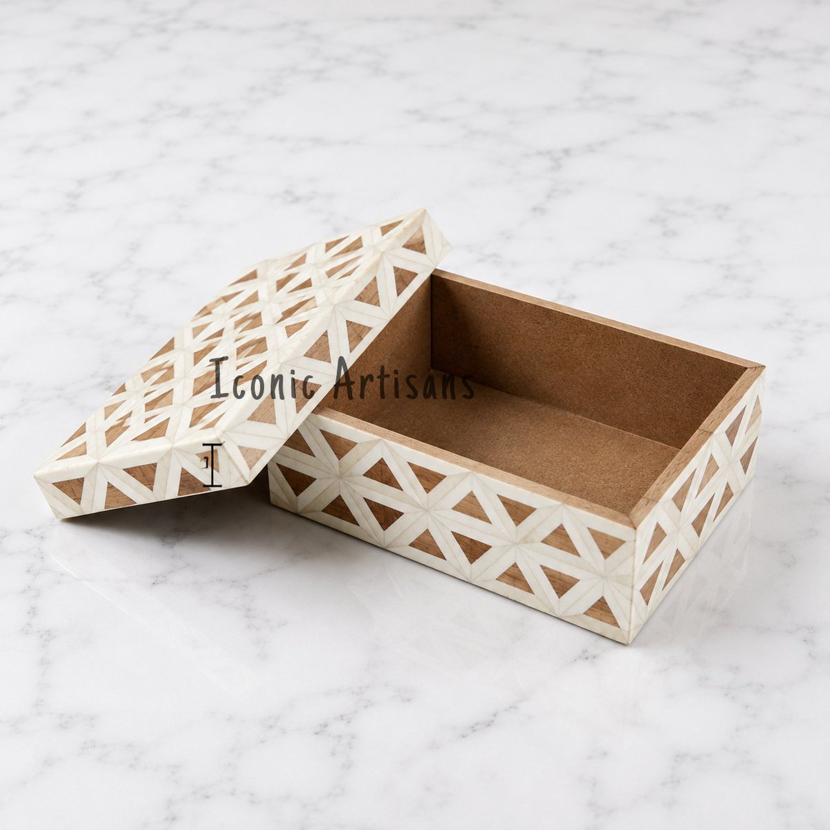 iconicartisans's tweet photo. Crafted with precision designed to impress.
Our Wood &amp; Resin Inlay Decorative Box is a statement piece that blends modern elegance with artisanal craftsmanship Perfect for gifting or styling home.
#inlaycollection 
#resininlaybox 
#decorativeboxes 
#inlayboxes 
#woodandresinboxes https://t.co/QZx6ueCGn1