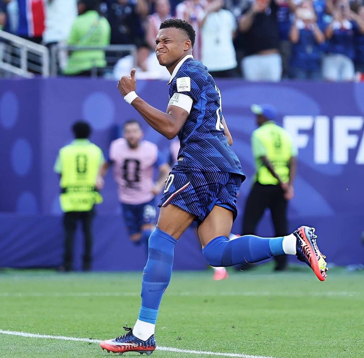 BlueCFM_'s tweet photo. Alguien va a hablar que Mbappé llegaría a 3 finales del mundial seguidas y sin PERDER UN PARTIDO? https://t.co/QBpinLmuCm