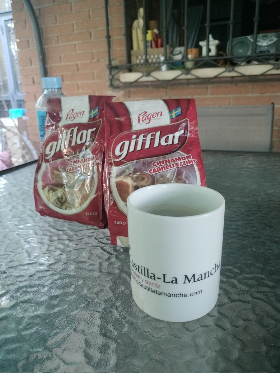 RikkiAresu's tweet photo. Desde desayunar unos bollitos de canela suecos🇸🇪, estrenar bañador #Bugatti🇮🇹 y colonia #CoronelTapiocca🇪🇦... A comer unos pinchos morunos🇲🇦 antes de ver la erapa del Tour🇨🇵.... #momentosveraniegos #verano2026 https://t.co/OMochIp8kw