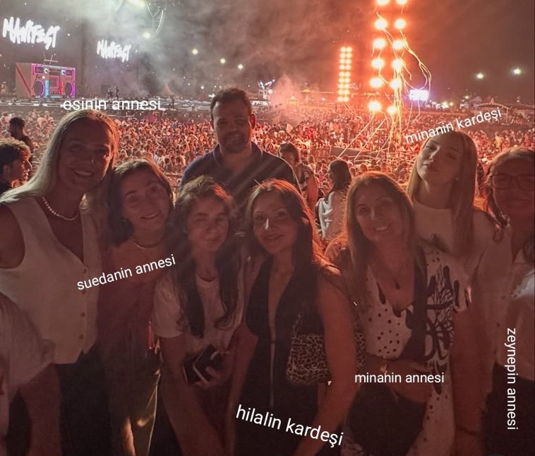 thinkaboutgs's tweet photo. familyfest 🫰 https://t.co/4iVugtmLtp