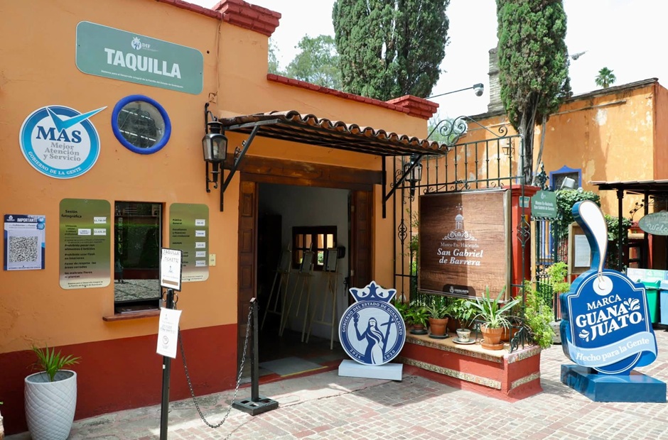 NewsGto's tweet photo. State DIF opens crafts store with the Marca Gto Emblem
https://t.co/ShMRF9Ek2M
#Guanajuato #DIF #State #Crafts #Store #MarcaGto #Products #Quality #VisitGuanajuato #TraveltoGuanajuato #BusinessinGUanajuato https://t.co/T8bNHsZmMO