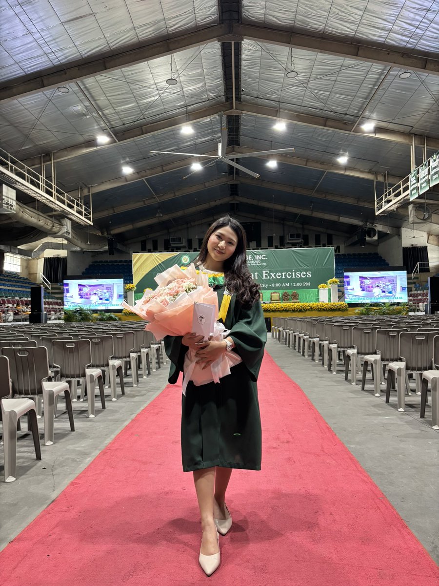 bananikul's tweet photo. TYL! 05-29-2026👩🏻‍🎓✨🩷 https://t.co/epktGQ5ttV