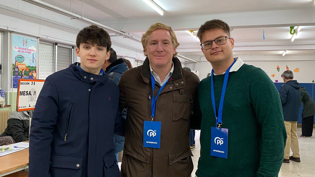 RaulPega_'s tweet photo. No puedo estar más orgulloso de @Idancausa y de su equipo en @NNGG_Es. Desde Murcia a Galicia, pasando por Extremadura y Cataluña.
Enhorabuena en especial a mi compañero de batallas, @adrianph01, y a @nachopirizr_, @Jon_Echeverria_ y @JaViichhu.
#VolverACreer 🚀💙 https://t.co/HBhM4Q7xov