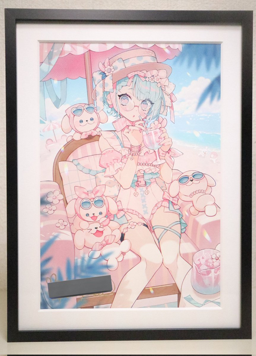 luka17love's tweet photo. 光る美少女展2025の上倉エク先生の複製原画をお迎えしました🤗
こんなに可愛くて素敵なリゾート地があったら行ってみたい🥰🏝️これからの季節にぴったりの作品ですね。
表面にパール加工が施されていて、よく見るとキラキラしてとってもきれいです✨️
#えくのーと https://t.co/ITQKyBdcYQ