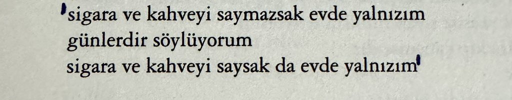 nalsesii's tweet photo. sigara ve kahveyi saysak da 
evde yalnızım. https://t.co/Li66Buffno
