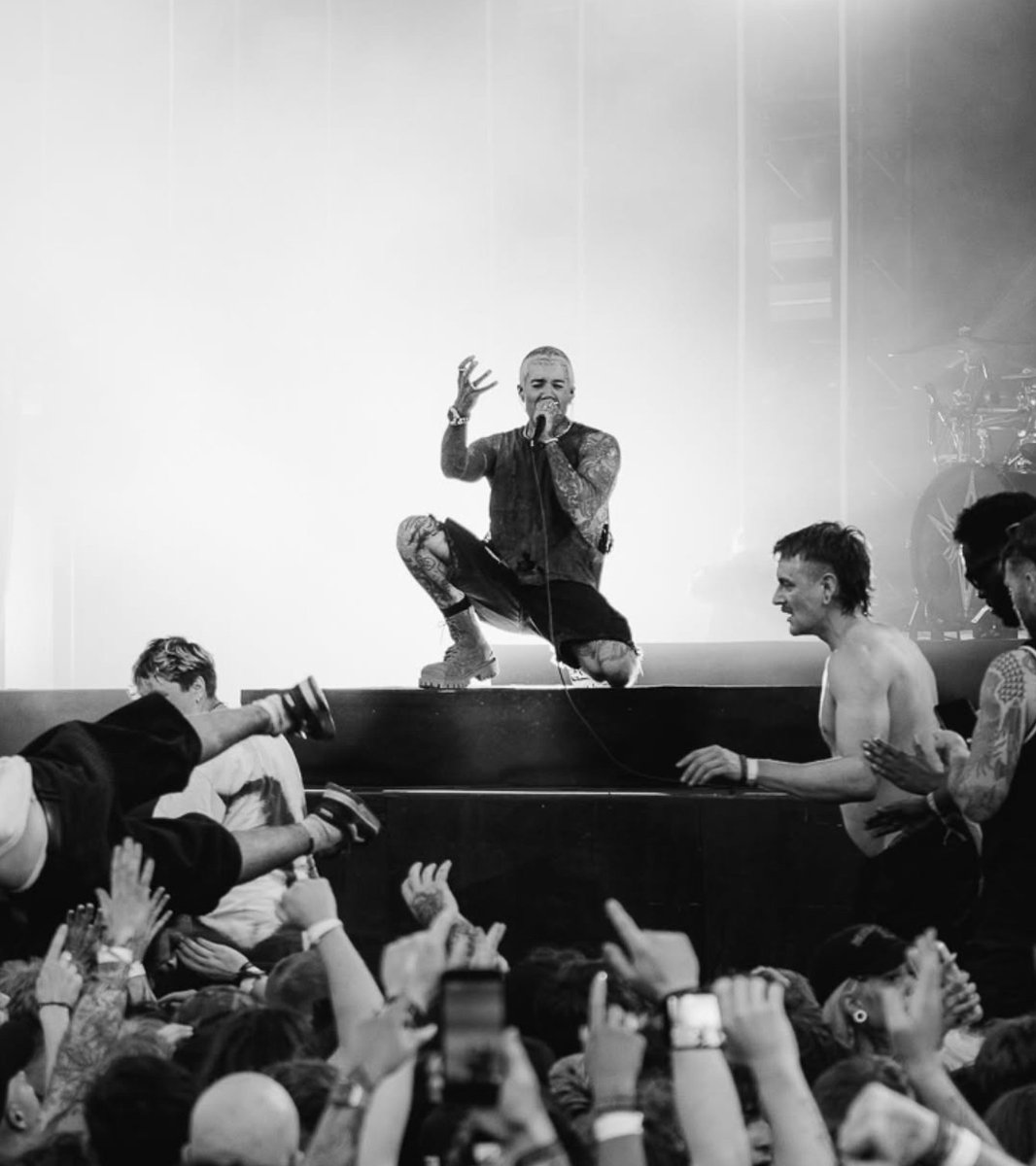 SOTSPodcast's tweet photo. GENERATIONALLY DEFINING photo of Bring Me The Horizon performing yesterday at the Count Your Blessings Repented release show.

📷 Nat Wood https://t.co/Trv5FKnrn7
