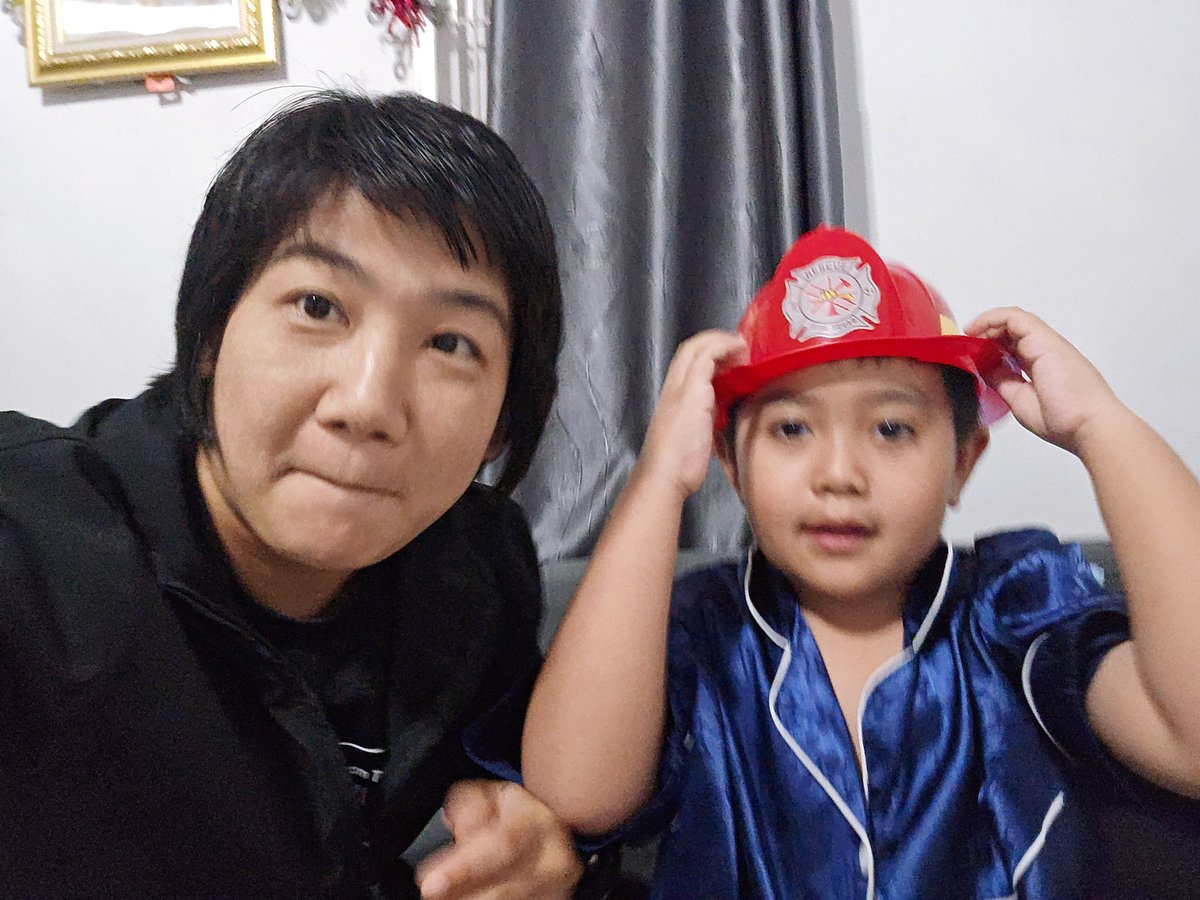 thaipay223's tweet photo. สี่ทุ่มมมม ลูกชายก็รอ https://t.co/5HUWY7huH8