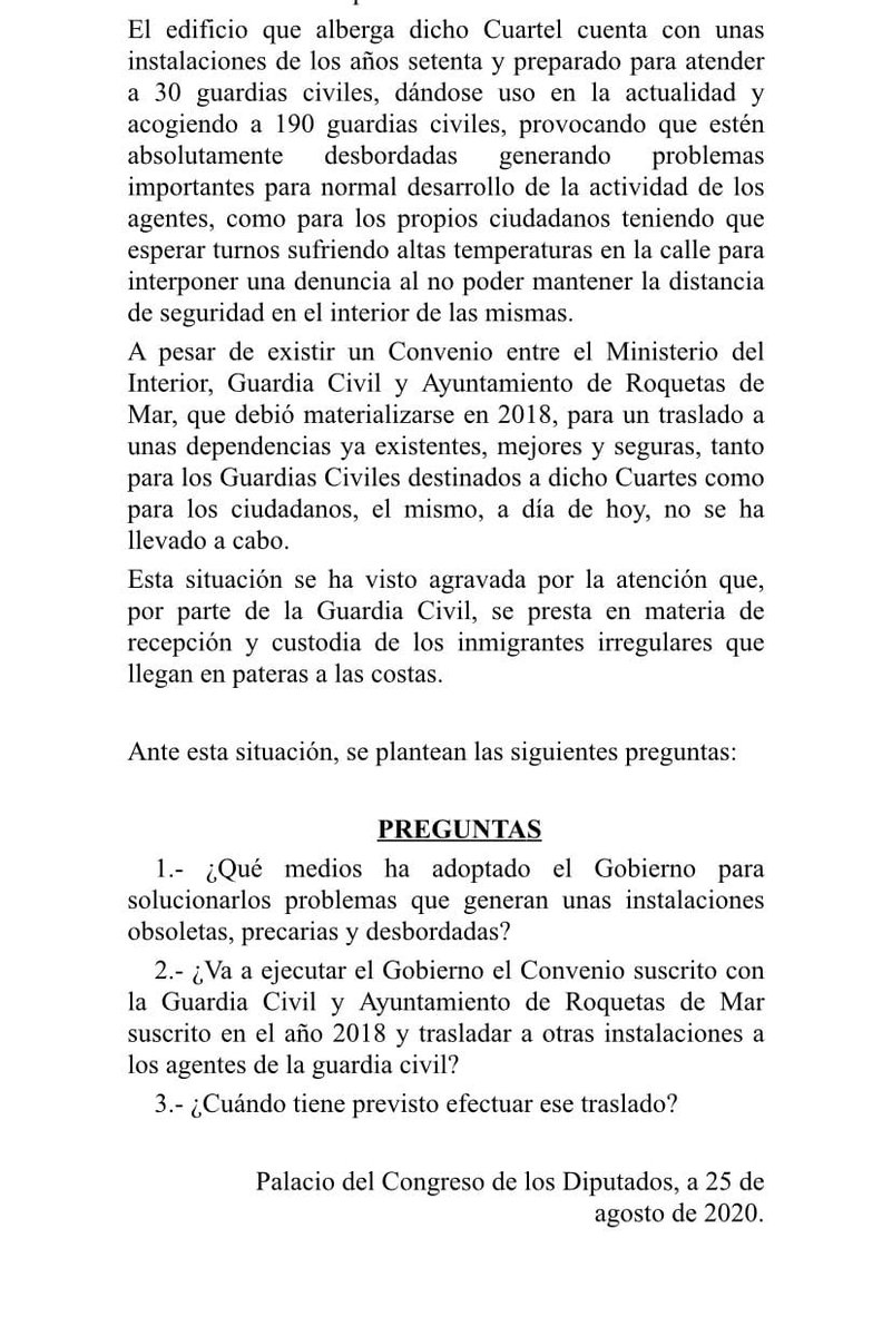 fjosealcaraz's tweet photo. 🇪🇦 Desde @VOX_Congreso llevamos años denunciando el pésimo estado del cuartel de la Guardia Civil en Roquetas de Mar.

​¿La respuesta de Marlaska? Expulsar a 180 agentes y a sus familias. Ciudadanos, sindicatos y asociaciones nos unimos para exigir que se mantenga su seguridad. 
La @guardiacivil y @policia  protegiendo juntos a los ciudadanos de Roquetas de Mar. 💪🇪🇦