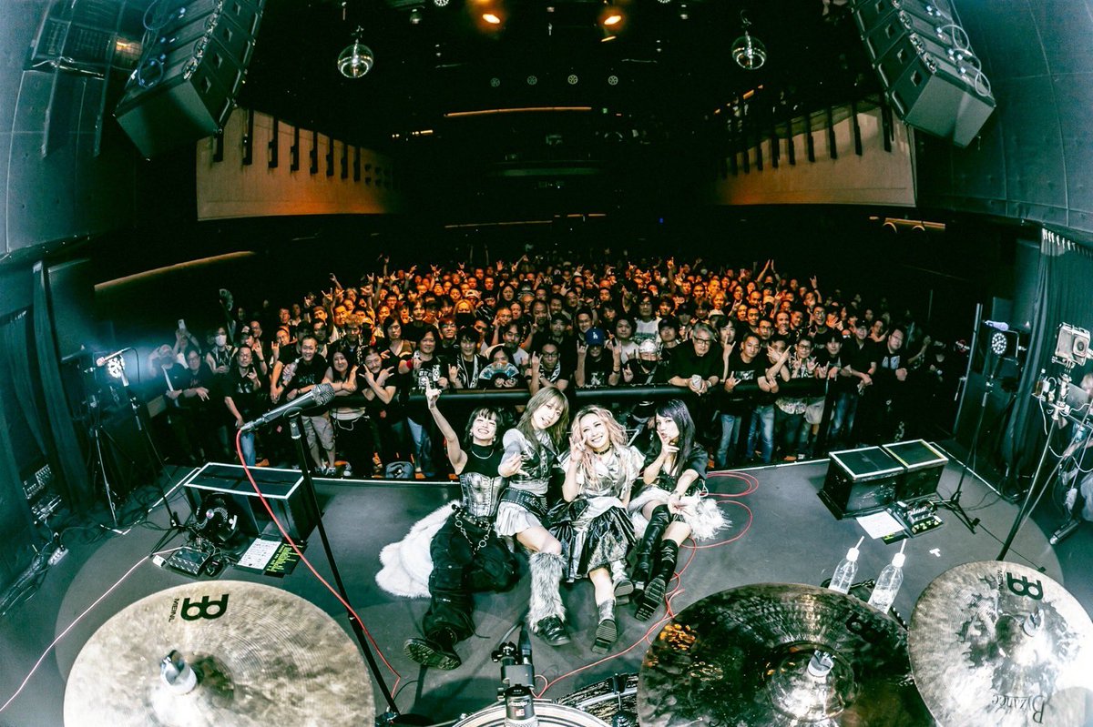 Stranger_Mako's tweet photo. Zilqy「From Zero To One」Veats Shibuya
まだ曲が少ないので、1時間チョイのギュッと濃密なライブ🤟
Cannon Ballの盛り上がり、一体感はカコイチだった🔥
華乃ちゃんサイコーです👑
10月からのツアーも申込み完了👍
#Zilqy https://t.co/FSY5dWxTwA