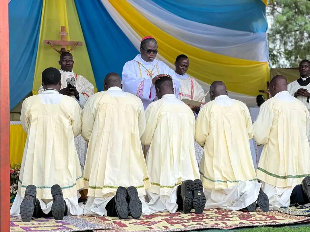 otimgiw's tweet photo. I attended the ordination ceremony of 5 Deacons and 6 Priests today at the Nebbi Cathedral grounds. The beautiful service was led by Rev. Bishop Constatine Rupiny. Wishing them all the best in their new assighnments https://t.co/A0RK8xYBrN