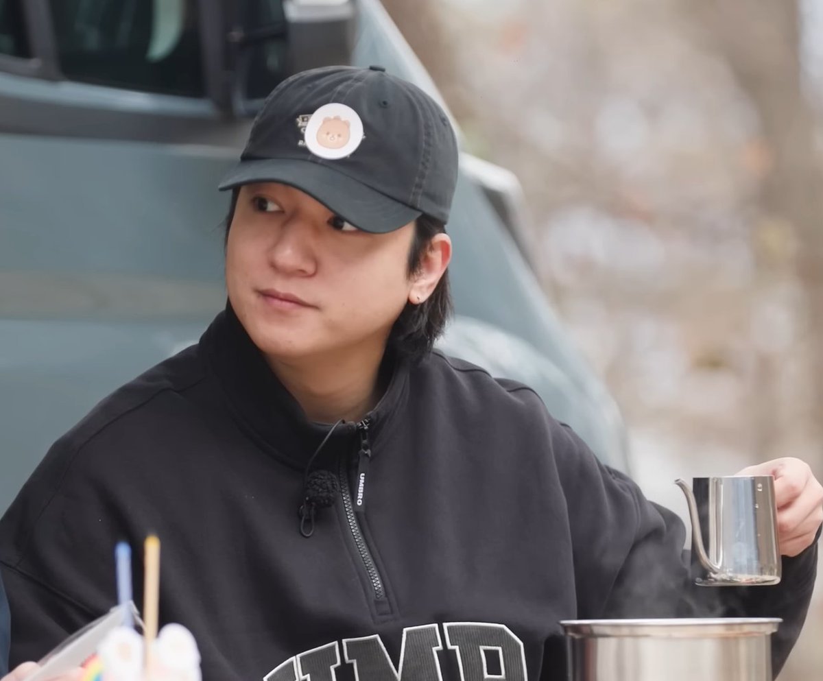 sungddawnly's tweet photo. Sungjin, sobrang cuddly mo. Payakap naman 🥹 https://t.co/ofGLAFP4C2
