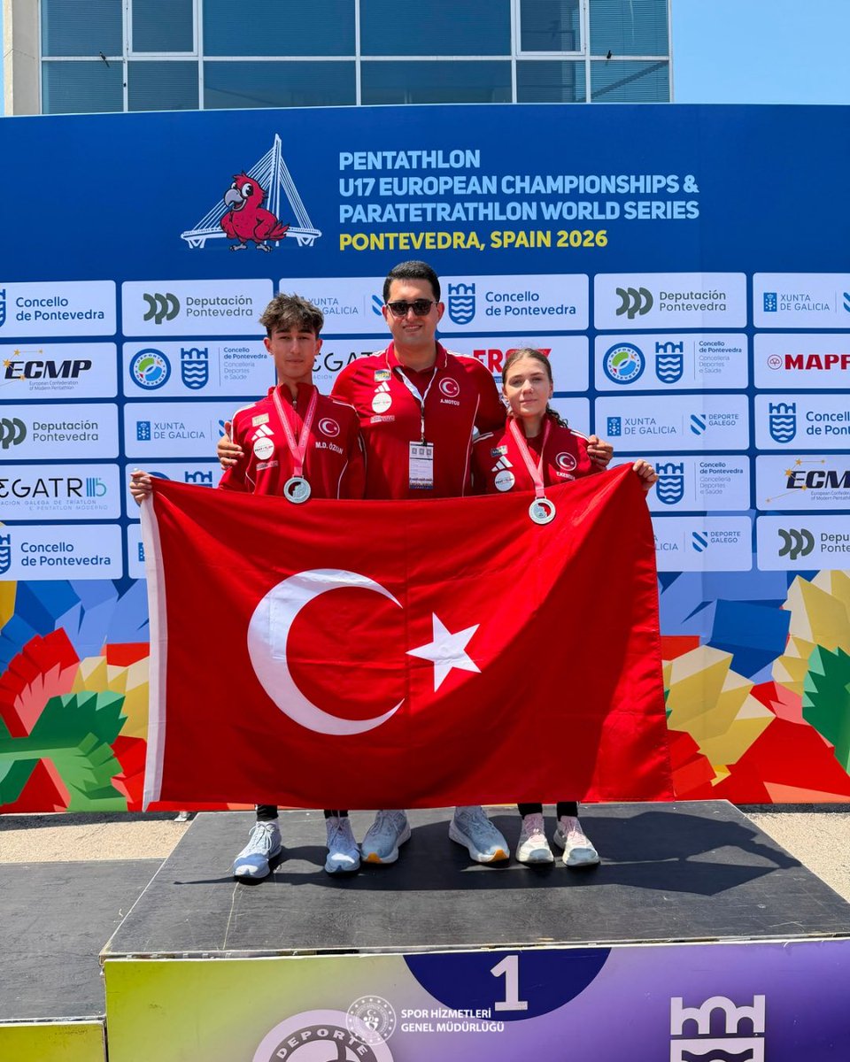 GSBsporgm's tweet photo. 🏅 Pentatlon takımımız Avrupa ikincisi! 🥈🇹🇷

İspanya’nın Pontevedra kentinde düzenlenen Modern Pentatlon U17 Avrupa Şampiyonası Mix Relay kategorisinde mücadele eden milli pentatloncularımızdan Tulya Kesebir ve Mehmet Doruk Özkan, Avrupa ikincisi olarak gümüş madalyanın sahibi oldu. 🥈👏

👏 Bravo gençler! 🇹🇷💫