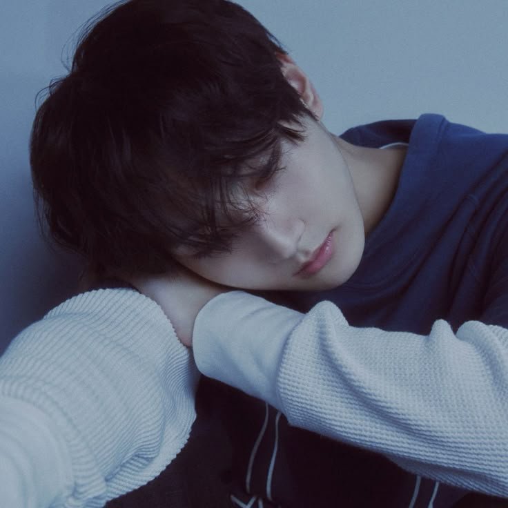 Hwangzilla_'s tweet photo. #heewon au | • Chihiro 

Você disse que mesmo depois de ir embora, continuaria me amando. Hoje, amanhã, depois de amanhã, na próxima semana

Mas o quão verdade isso é? https://t.co/vzThGgnTrT