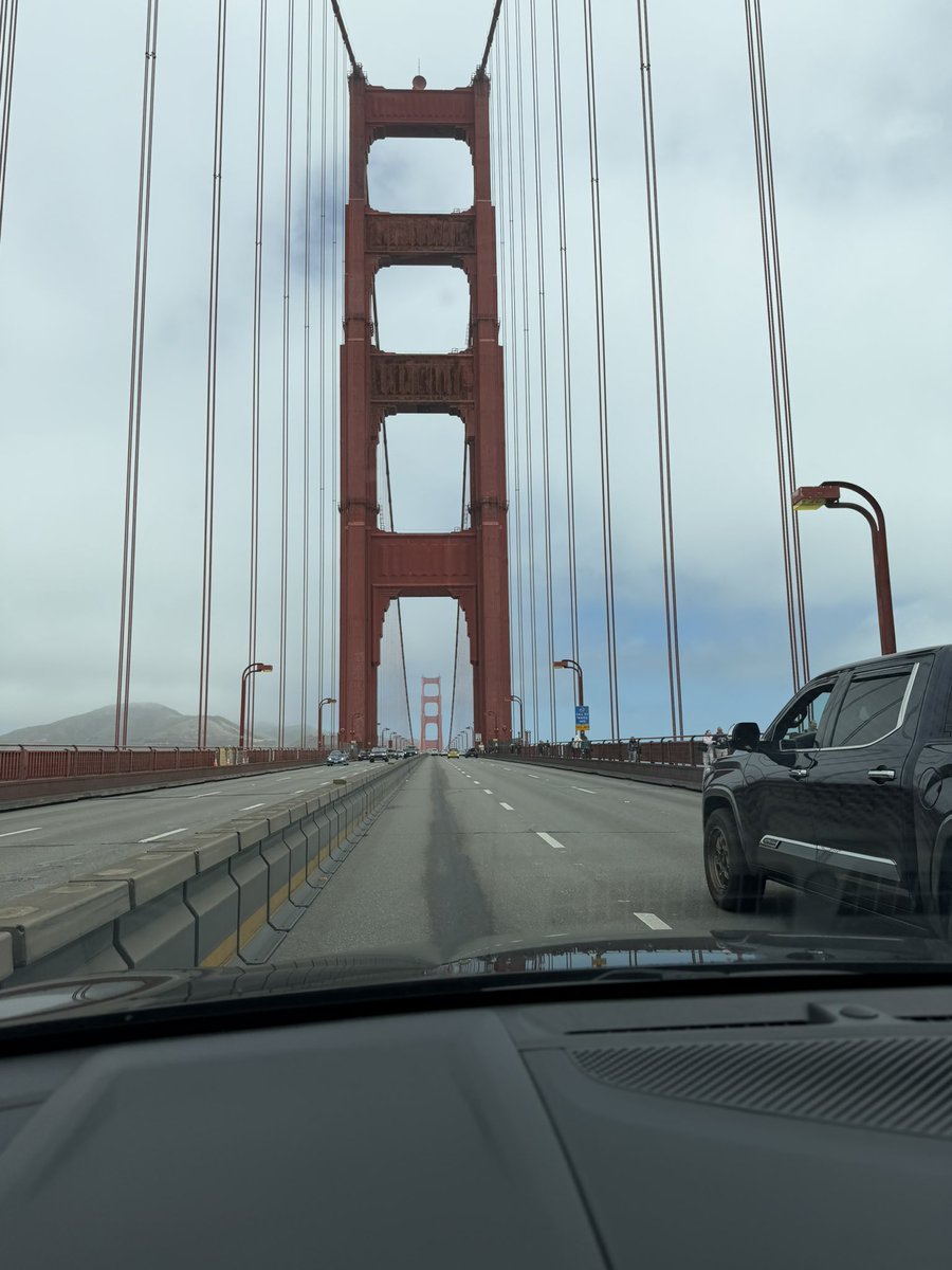 corjam14's tweet photo. San Francisco 🌆🥰 https://t.co/QrZIvYBJqI