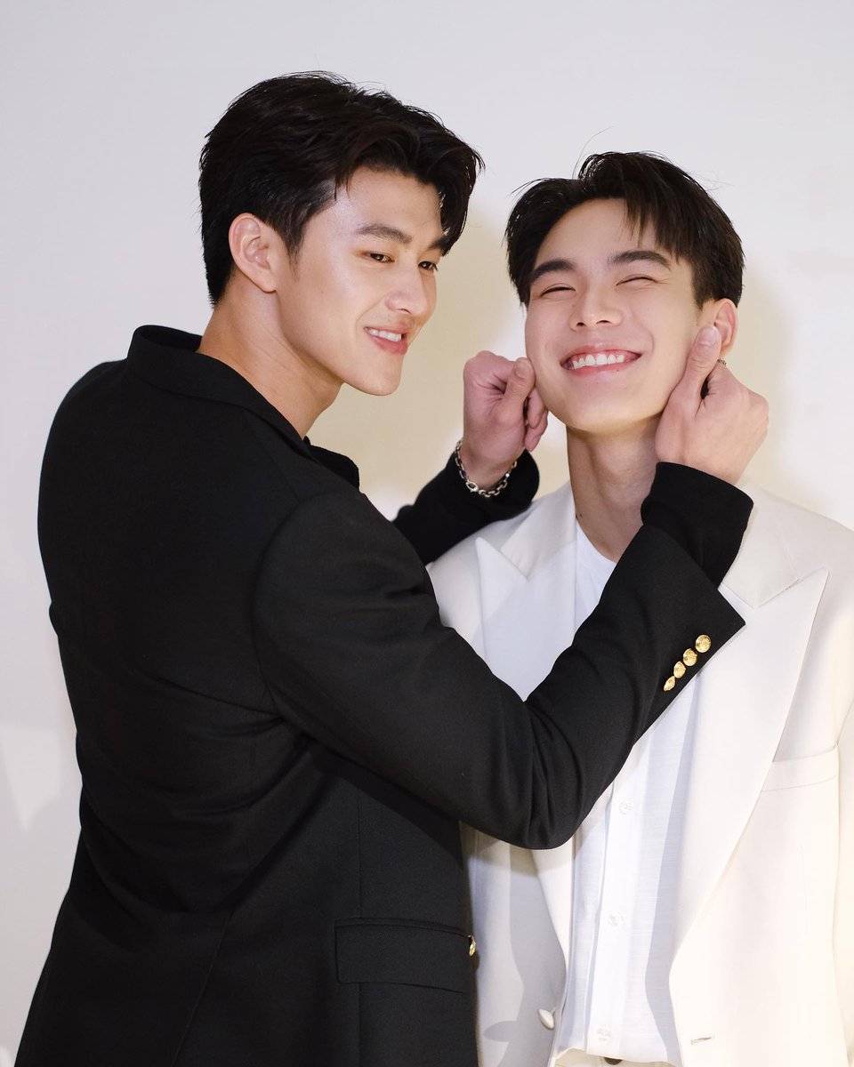 SUPPORTMEENPING's tweet photo. ต่อให้นานแค่ไหนเธอยังคงเป็นที่หนึ่งในใจ..." วันนี้ วันพรุ่งนี้ หรือวันไหนๆ ใจดวงนี้ก็ยังล็อกมงไว้ที่พี่มีนกับน้องปิงเสมอนะคะ รักมากๆ เลย 💖

1288DAY OF AREA86  

#3ปี7เดือนเคียงข้างมีนปิง https://t.co/S2pULQrYpg