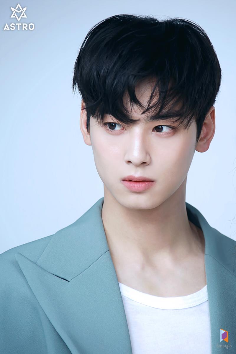 chaeunwoodaily's tweet photo. the admiration never grows old..

Military Days left: 200
260711 @CHAEUNWOO_offcl 
#ChaEunWoo | #차은우 | #チャウヌ | #车银优 | #ชาอึนอู https://t.co/XZLePFuTgD