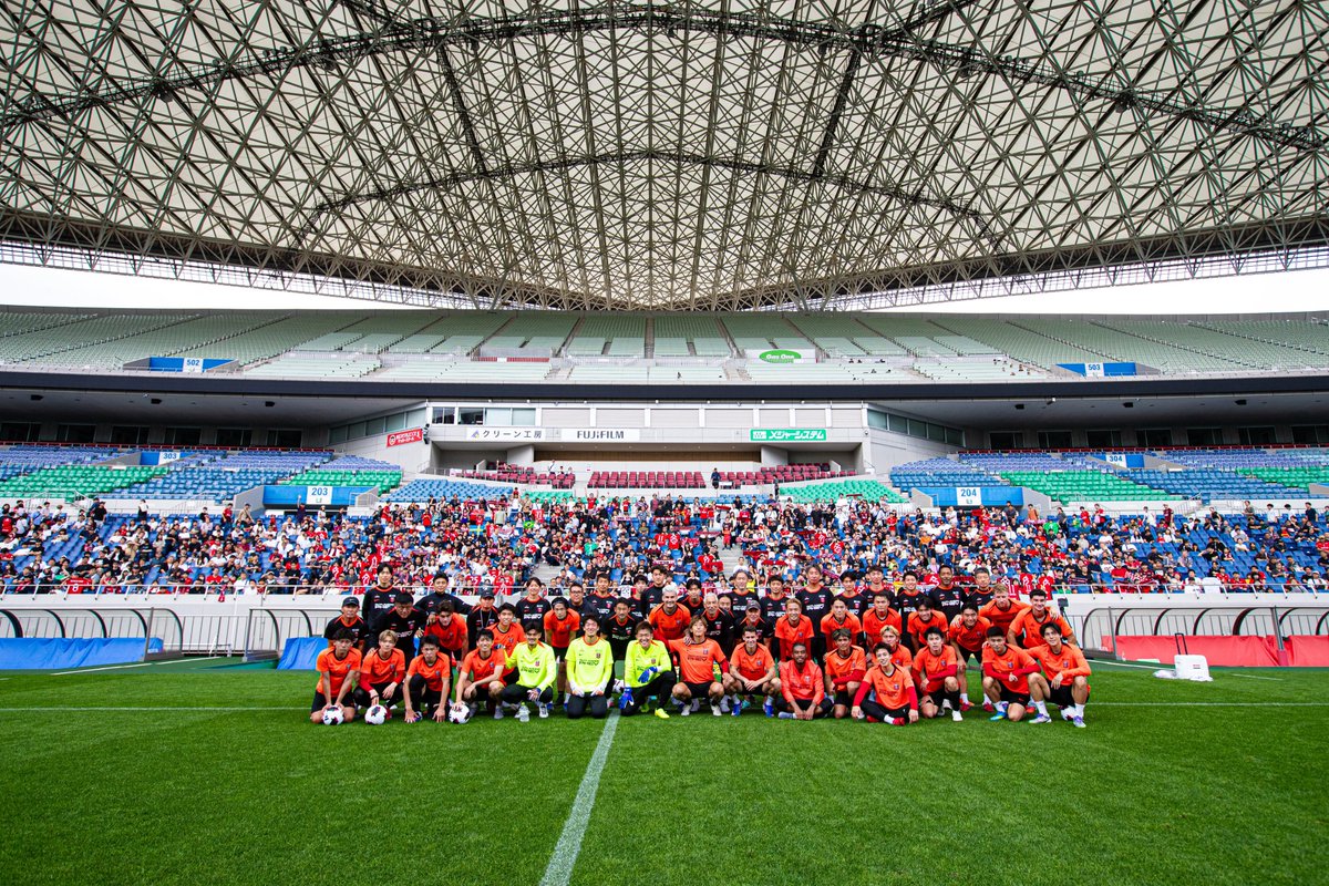 Koki_urawa's tweet photo. 7/2 26/27のスカッドリストに名前あり
7/3 トレーニング初日は練習参加
2枚目金子の後ろに姿あり。
7/4 練習参加の確認不可
7/5 埼スタ公開練習不参加。
REX CLUB会員限定イベントに参加予定も不参加に変更
7/6 練習不参加の確認不可
7/7 キャンプ初日 参加確認不可(未帯同) https://t.co/fHdpC8AB8T