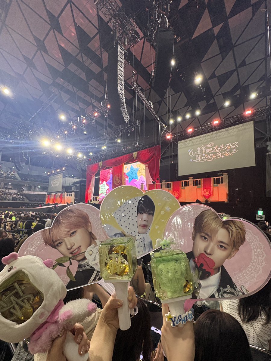 _oncake's tweet photo. 11윈데 연속 A블럭 받은날 심지어 1열
오하아사 이겻다요♡ https://t.co/2KemcoW5Dq