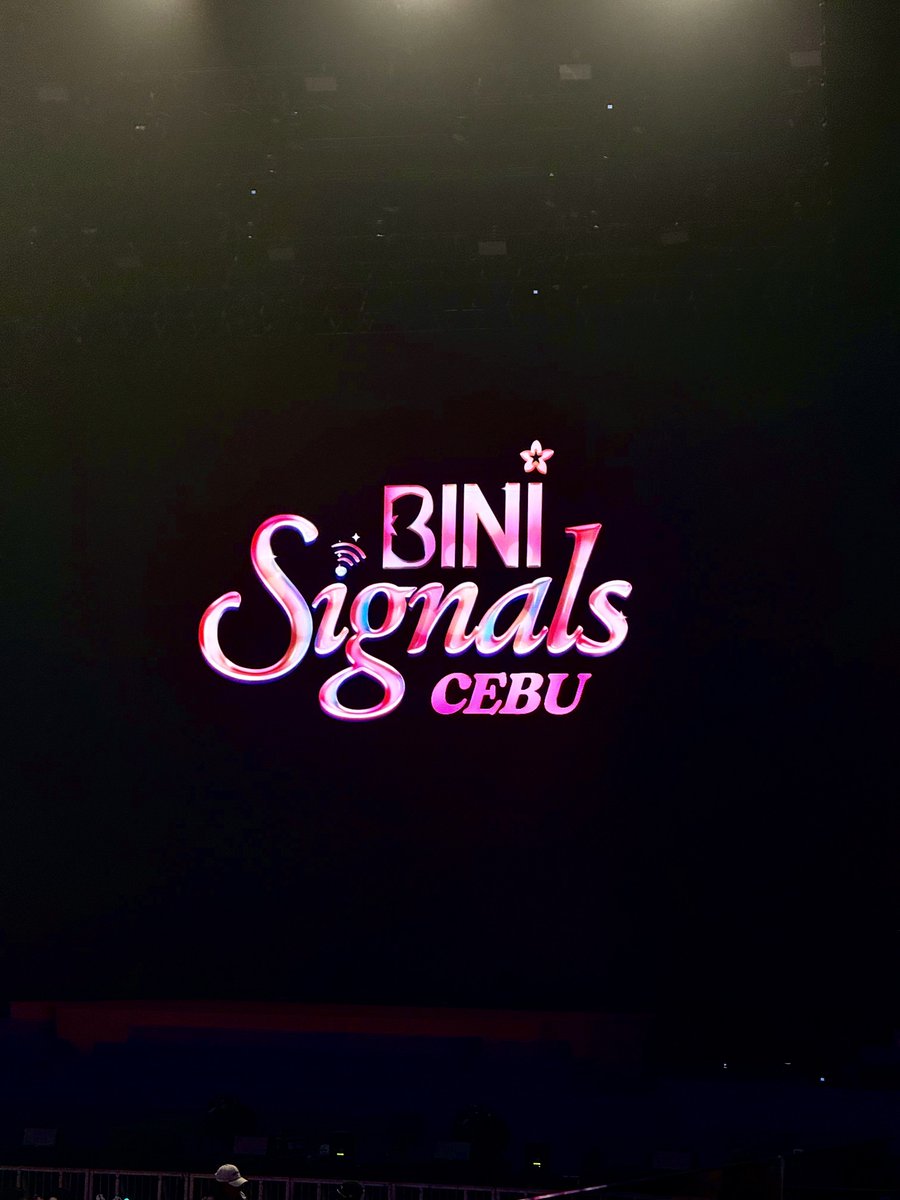 unclebloom_'s tweet photo. BINI Signals Cebu was a spectacle. I even had a quick pic @bini_jhoanna’s parents. Which is a win.

This is my fifth BINI fiesta that I’ve attended, and it’s always an explosion of energy and beautiful music.

BINI SIGNALS SA SUGBO

#BINI_SIGNALS_CEBU
#BINI_SIGNALS_WORLDTOUR_2026 https://t.co/kHGW3y6EXh