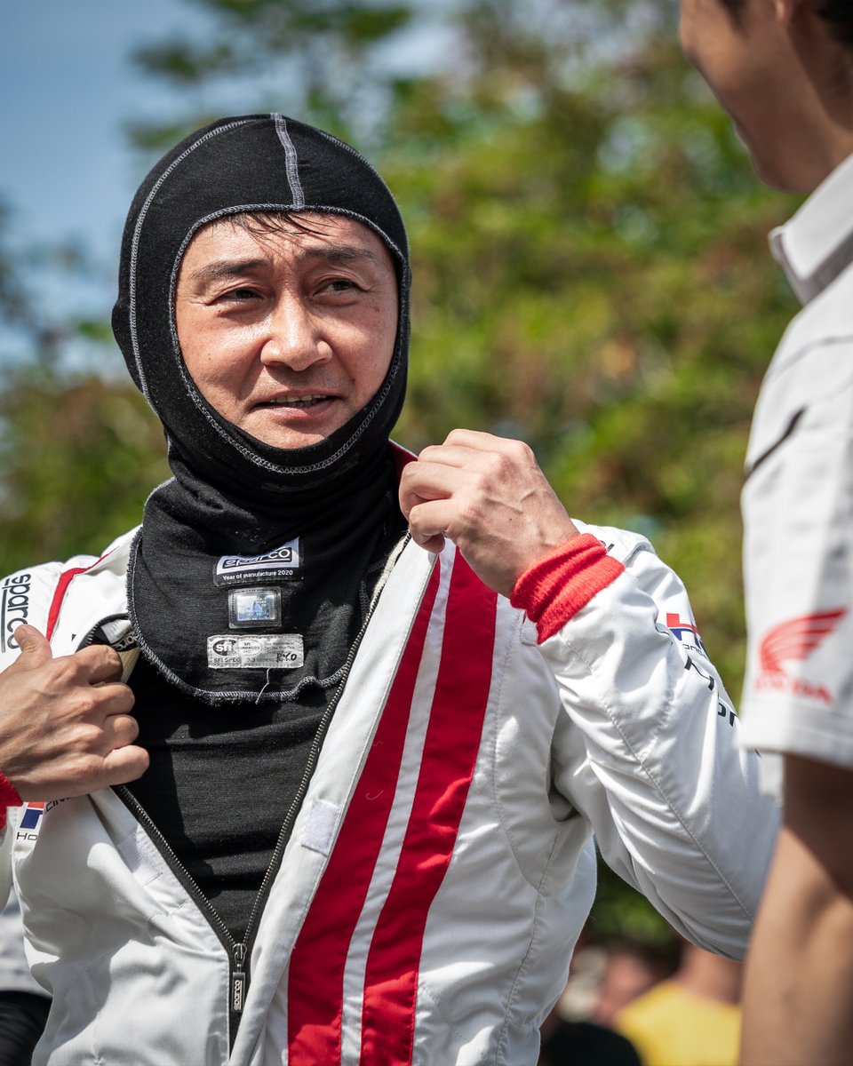 HondaRacingF1's tweet photo. 🤗 https://t.co/4XbpnSuD5t