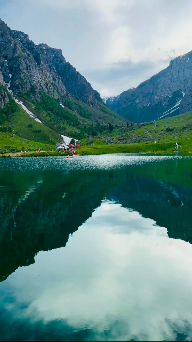 SeemaGhazal7's tweet photo. #NaturePhotography #NatureBeauty #Beautiful #nature #photo #photography #NaturalBeauty #naturelover #landscape #mountains #naturescenery https://t.co/6poL692FQT
