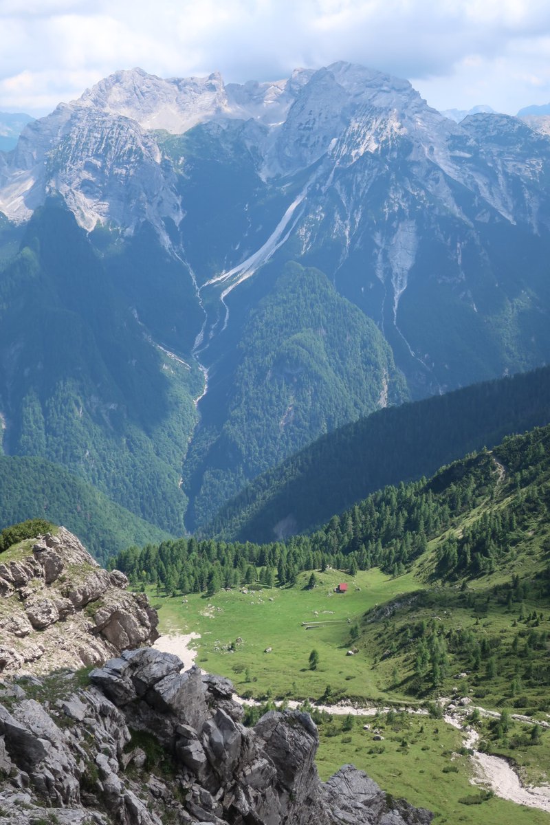 parcoDF's tweet photo. “Vento d’estate, una cima da raggiungere, una riflessione che arriva passo dopo passo”.
Ph. Francesco Fazzi
#traversata #escursioni #parcooutdoor #pndf #friulidascoprire https://t.co/8VbSkc95xb