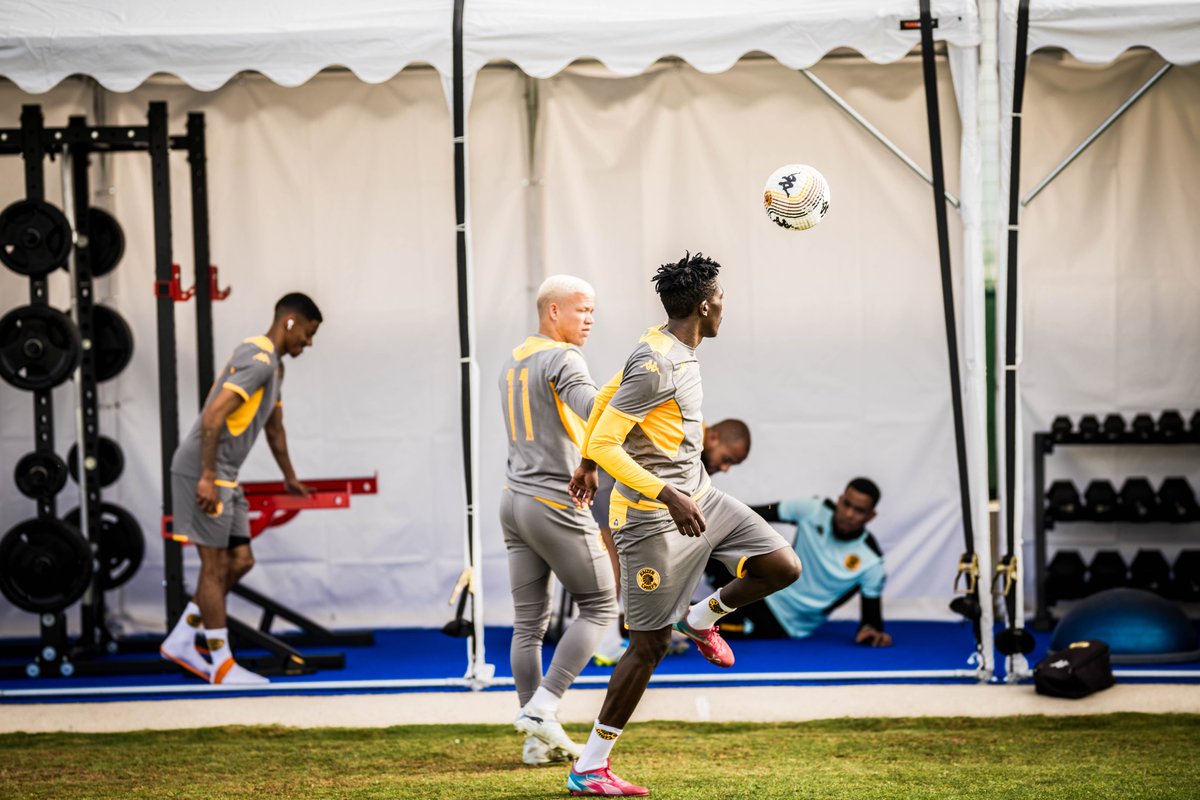 KaizerChiefs's tweet photo. First training session in Spain 🇪🇸 #KCSpain #Amakhosi4Life https://t.co/3X4NaU5BIL