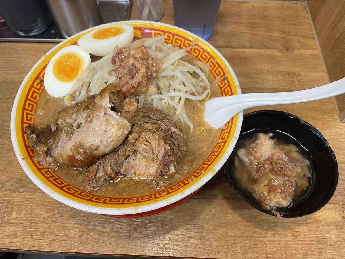 phobophobia9's tweet photo. @wakaba_fight ラーメンの日だったから・・・ https://t.co/dXlzgeycdR