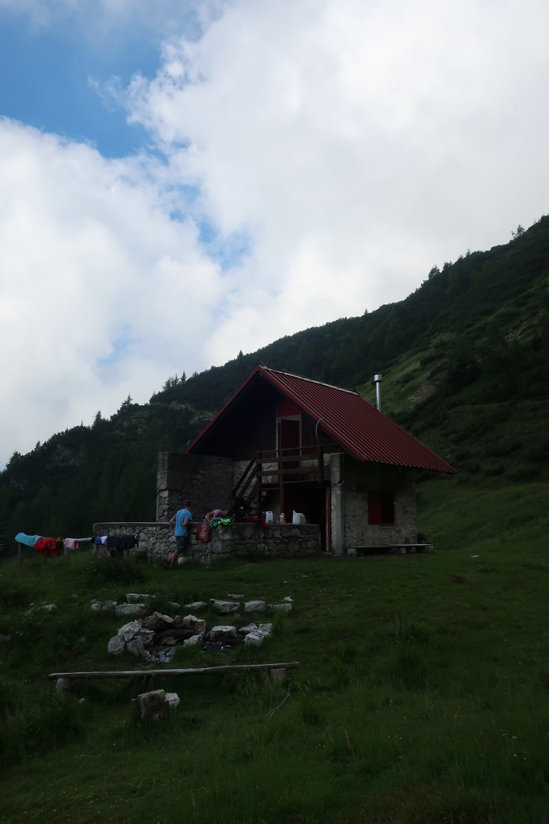 parcoDF's tweet photo. “Vento d’estate, una cima da raggiungere, una riflessione che arriva passo dopo passo”.
Ph. Francesco Fazzi
#traversata #escursioni #parcooutdoor #pndf #friulidascoprire https://t.co/8VbSkc95xb