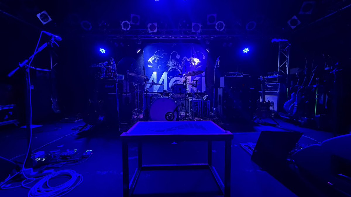 sabacy__38's tweet photo. Maki × サバシスター

お客さんの汗から塩とって塩大福できそうなくらいアツアツなフロアだった！！(なちMC引用)
Maki 初めてやっと聞けた曲もあって嬉しすぎたー！ https://t.co/kSFRiCit9f