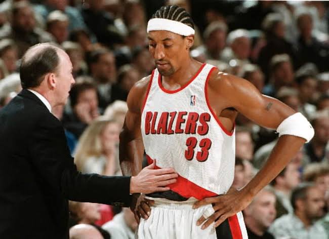 1nOradar's tweet photo. My all time blazers starting 5!

Pg - Damian Lillard 
Sg - Clyde decker
Sf - Scottie pippen
Pf - lamarcus aldridge 
C - Bill Walton
6th man - Deni avdija / Brandon Roy

I can’t pick Roy or Deni ahah so both of them can be there!

What do we think? Any changes you would make?

#ripcity ❤️🖤