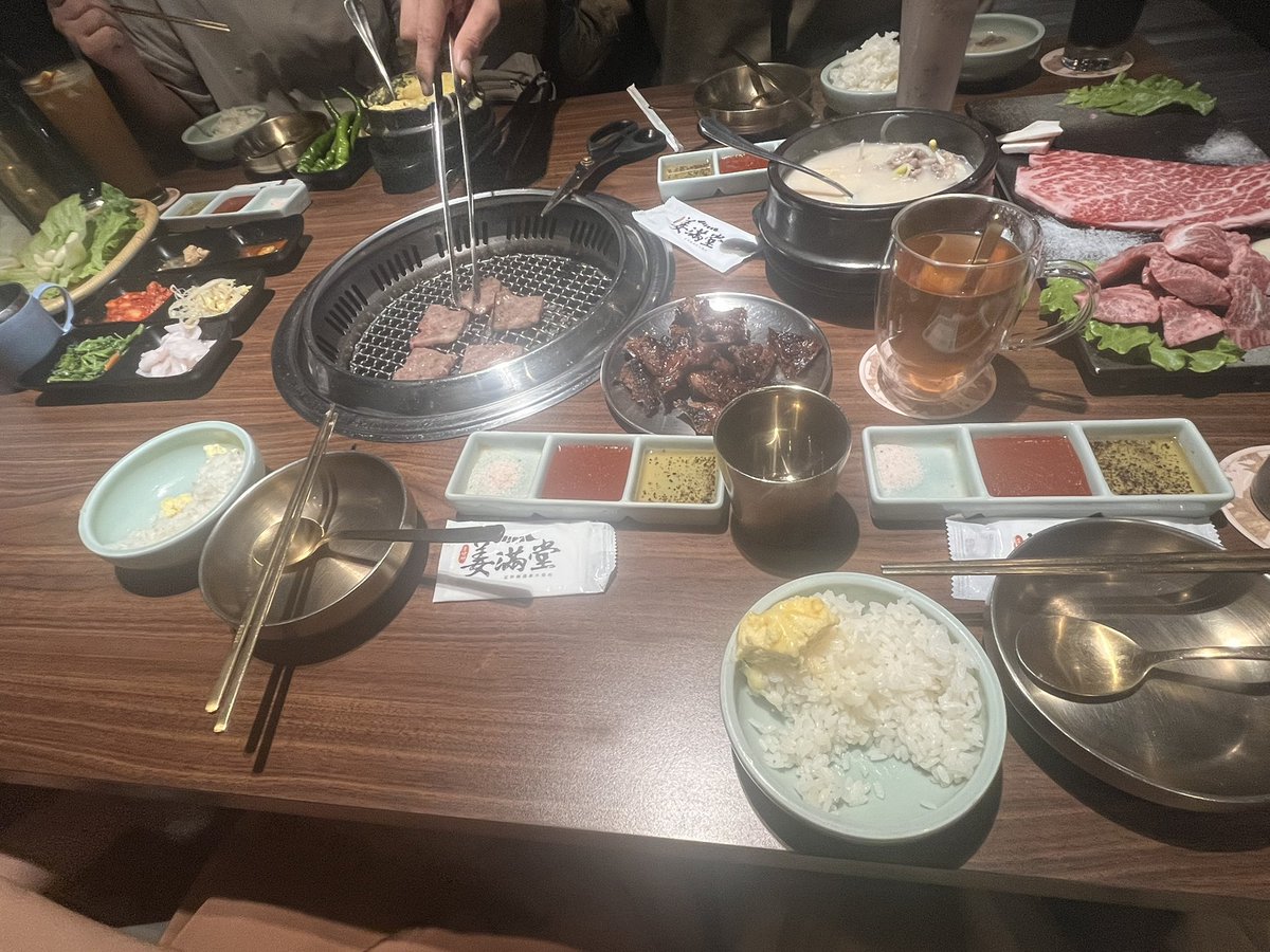 Alex_6208's tweet photo. 今天我生日~(≧▽≦)/~
成年前的最後一個生日了ಥ_ಥ
以前總想要快快長大
但是離成年越來越近反而突然覺得很有負擔…
快要被社會毒打了🥲 https://t.co/KrzKbDx4UV