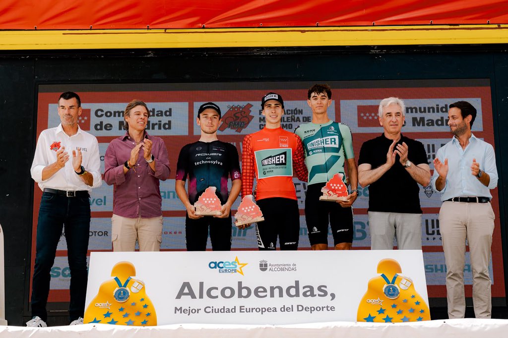 EqFinisher's tweet photo. 🤩 Una #VueltaMadridSub23 para el recuerdo

🗣️ “Me he encontrado muy bien durante la crono, la motivación de portar el maillot rojo ha jugado a mi favor. Estoy muy contento de haber podido conseguir esta victoria, aún no me lo creo” [Mario Cordero]

📲 https://t.co/KXmXOTzEPd https://t.co/pP59GRbMVS