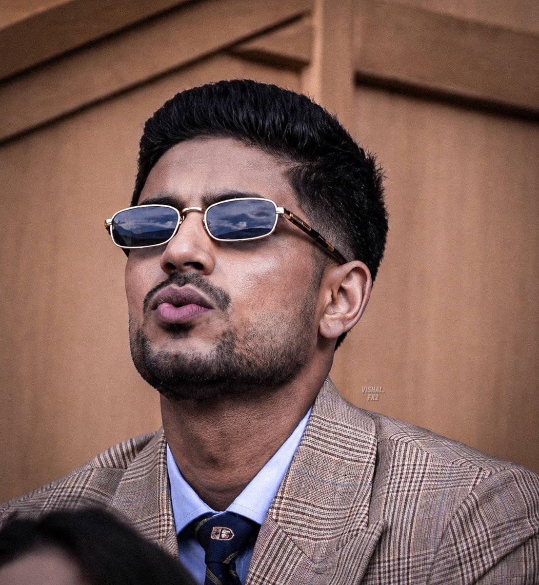 thevishhal56's tweet photo. Served a look fit for royalty at Wimbledon today. 🌟 

#wimbledon #shubmangill 👑 https://t.co/9JjNDoocA5