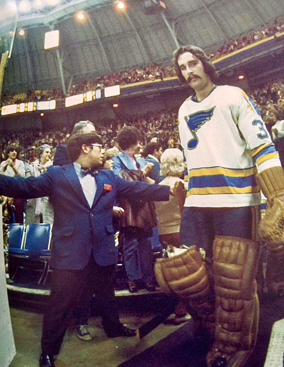 Old Hockey Cards tweet media