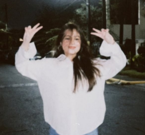 cappietala's tweet photo. happy 18th birthday baby !! seeing you happy will always be one of my favorite things and i hope this year gives you more reasons to smile :) may life be as kind to you as you've always been to everyone else. i love you @krystamejesz ♡

KRYSTAL MEJES TURNS EIGHTEEN
#TALA18DDAY https://t.co/cOOOATAewb