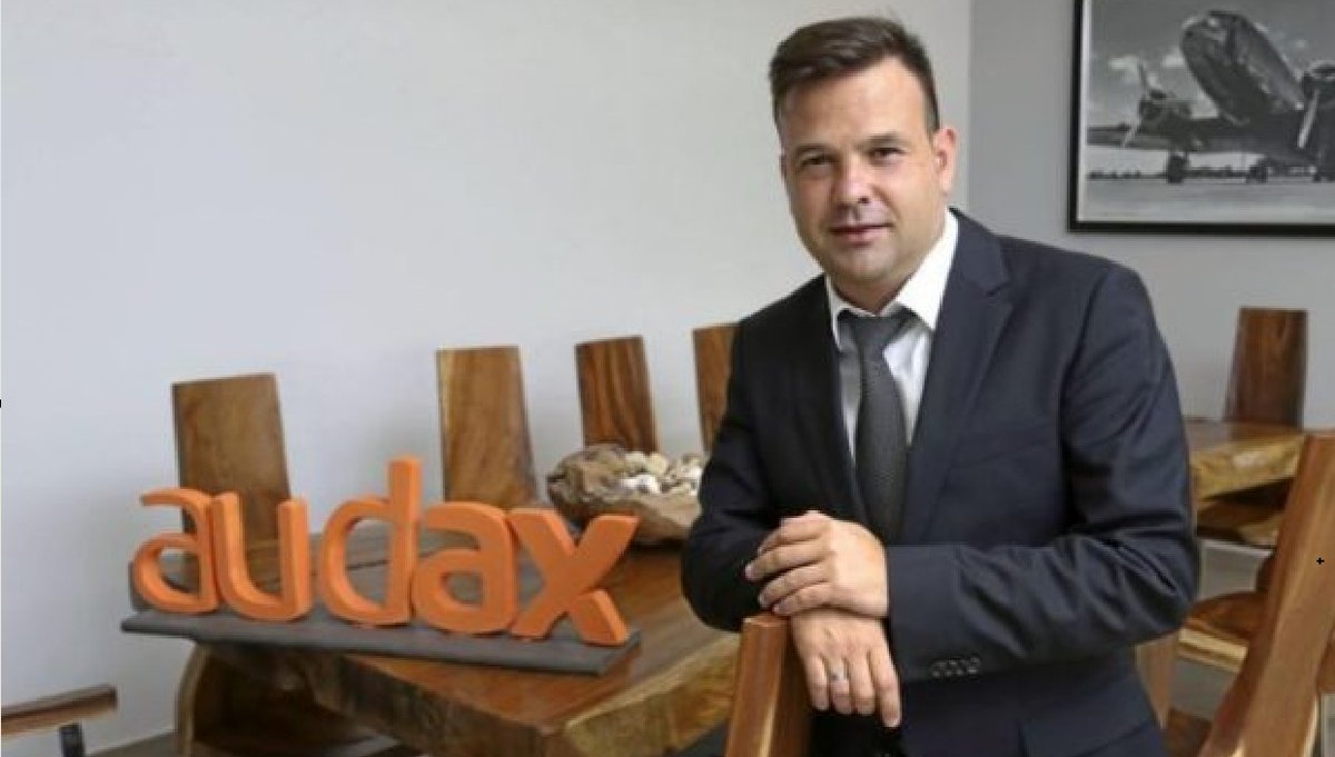 rintereconomia's tweet photo. ⚡ Audax firma una línea de financiación 'revolving' de 75 millones de euros con la banca

La energética española Audax Renovables ha suscrito un contrato de financiación revolvente (revolving facility agreement) por un importe máximo de 75 millones de euros con un sindicato de entidades bancarias nacionales e internacionales.

Este instrumento financiero aportará a la compañía de generación y comercialización de electricidad 100 % renovable una mayor flexibilidad y liquidez para optimizar su capital de trabajo. Los fondos se destinarán a respaldar la operativa diaria de la firma y a continuar impulsando su cartera de proyectos fotovoltaicos y eólicos en desarrollo, consolidando su estructura de balance frente a los objetivos de crecimiento de su plan estratégico.

https://t.co/Qb6FPAjxRu

#Audax #AudaxRenovables #Financiación #Revolving #EnergíasRenovables #Banca #MercadoContinuo2026