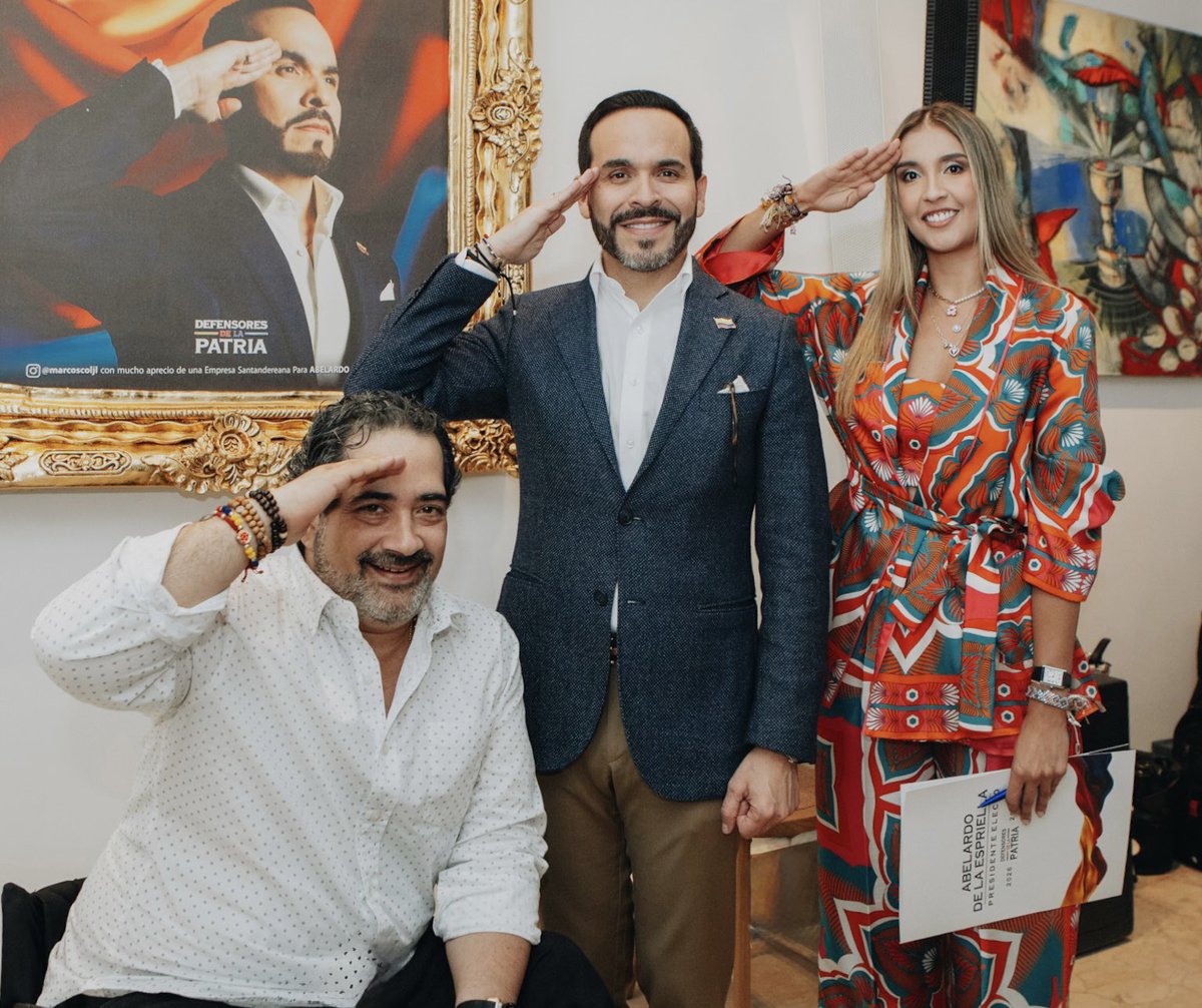 carogomezsn's tweet photo. En la Era del Tigre 🐅 @ABDELAESPRIELLA, la vocería del Gobierno de Colombia estará al servicio de los ciudadanos, de los medios de comunicación y aliados digitales para hacer una relación transparente, respetuosa, directa, fluida y honesta. 

Gracias por la confianza en nosotros señor Presidente. 

Firmes por la Democracia. Firmes por la Patria. 

🫡🇨🇴