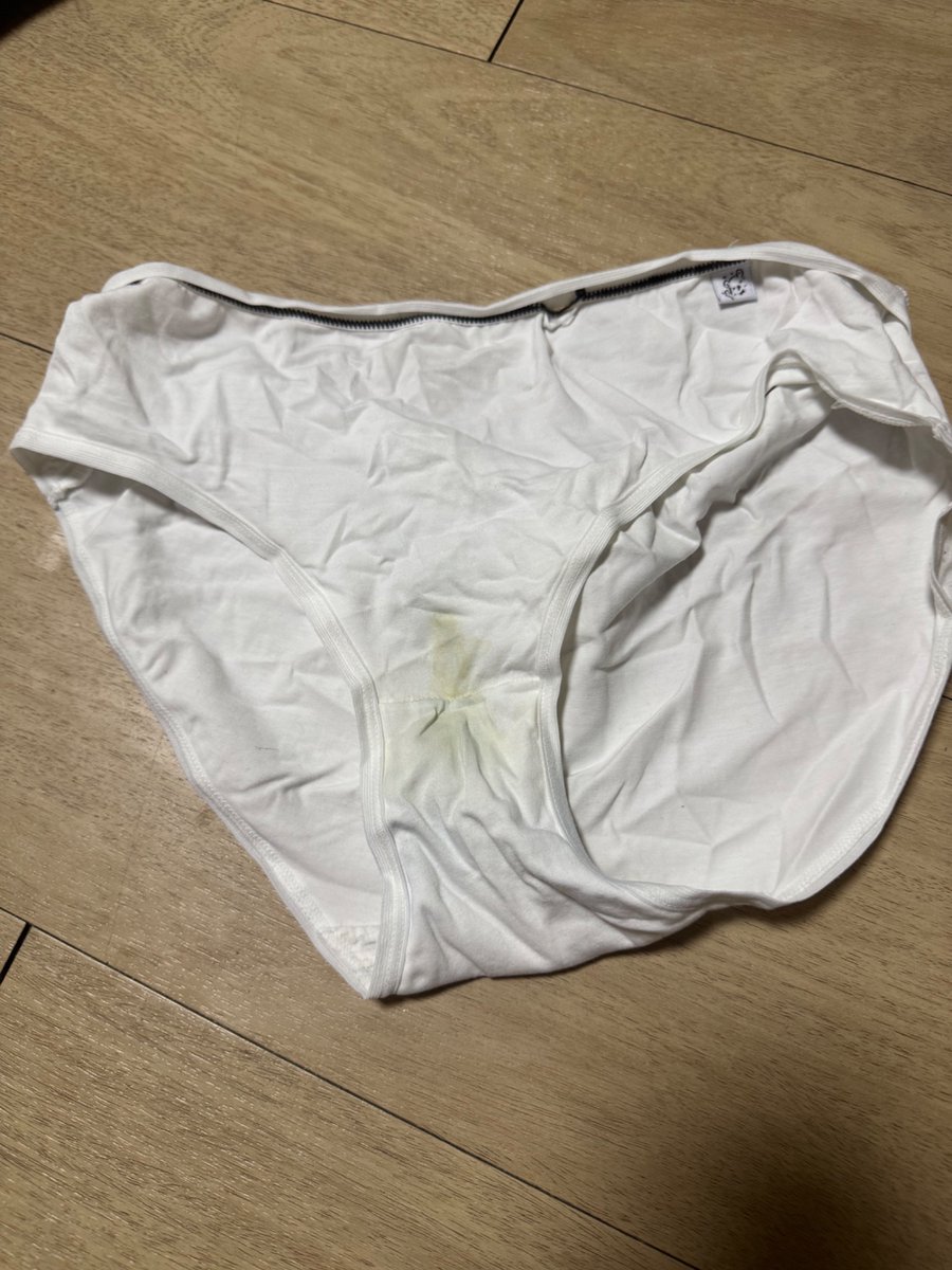 mingileekkk's tweet photo. 3일동안 계속 입은 속옷 살사람??

인증가능하고 택배거래함!!
냄새가 넘 심해서 비위약하면 사지마셈ㅋㅋ

#입던속옷 #멜섭 #수원 #펨돔 #라관 #물품 #패티시 #페티시 #페티시용품 #골든 https://t.co/mWWTJHBQAq