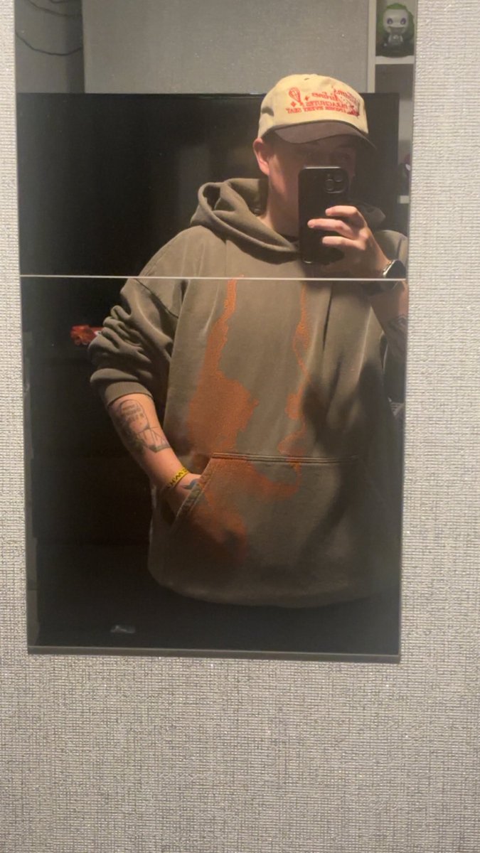 Lflettgrieve's tweet photo. Can I make it any clearer I like Hayley Williams https://t.co/TyixhVfVxl
