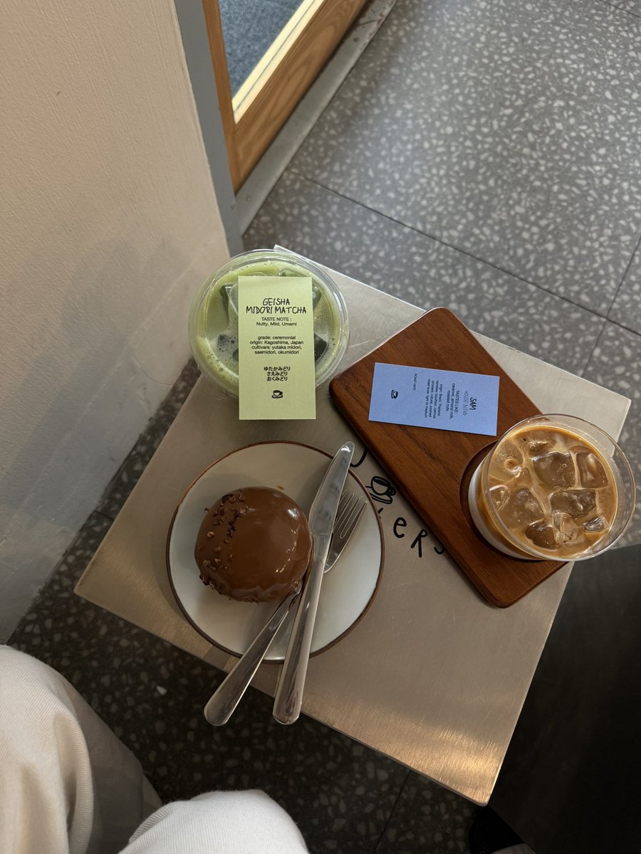 waycobra's tweet photo. matcha &amp; latte 👀🙊 https://t.co/TFqHTJPFIj