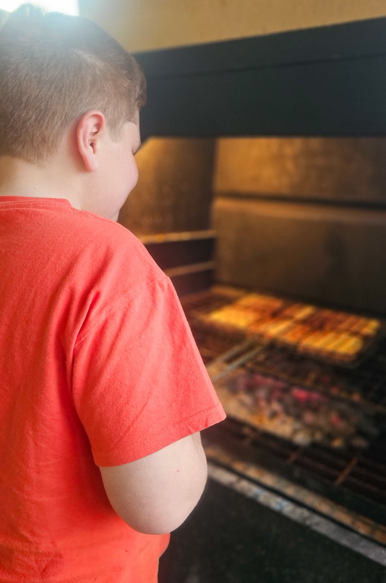 CD_Musgrave's tweet photo. Kleinman het vir ons gebraai vanmiddag. #Rump π₯© #Tjops π #Sosaties #Braaibroodjies π₯ͺ #RaisingBoys π¨π»βπ¦° https://t.co/ldNBcxsUZg