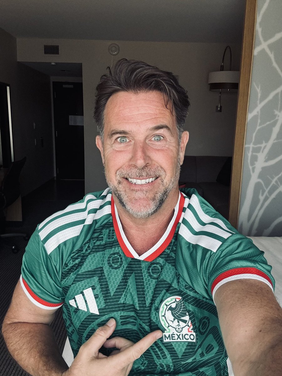 TheBrightonBard's tweet photo. MEXICO IN MIAMI 🇲🇽

Hey, a promise is a promise. 👊🏻 https://t.co/9XweOVMjsW