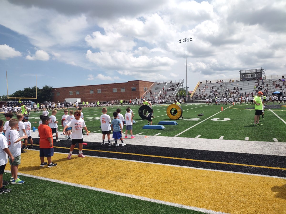 jtwestfootball's tweet photo. Pleasure hosting @RomeOdunze at West for his youth camp! https://t.co/5K1IDYyk69