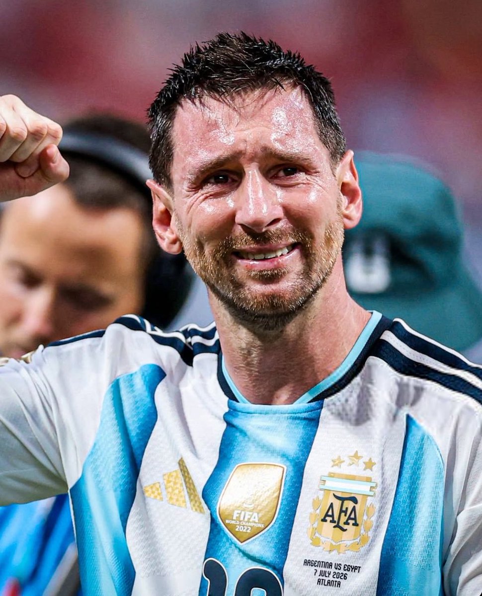 pibadeantes's tweet photo. Nunca se olviden que este tipazo juega para darnos alegría y felicidad. Disfrutemoslo y honremos su presencia en la cancha.
Tengamos esperanza. ESTÁMOS PARA UNA MAS, VIEJO. https://t.co/lt8rapnWhw