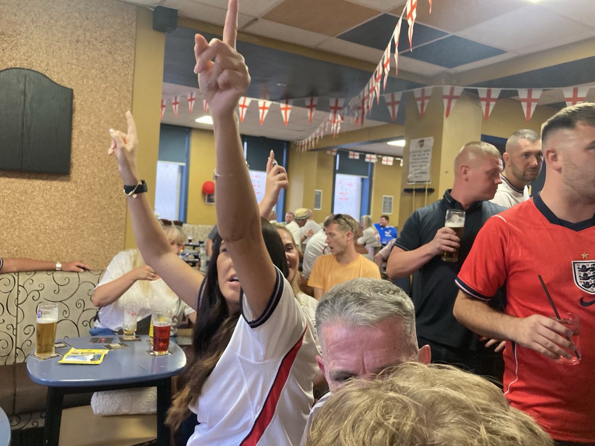 ABridgen's tweet photo. I am not sure how many former Conservative MPs have spent an evening in the Comrades Club in Horden, County Durham, but more should especially the day of the Durham Miners Gala. As the former MP for Coalville I feel at home. Great crowd! https://t.co/yngE5ZSDYv