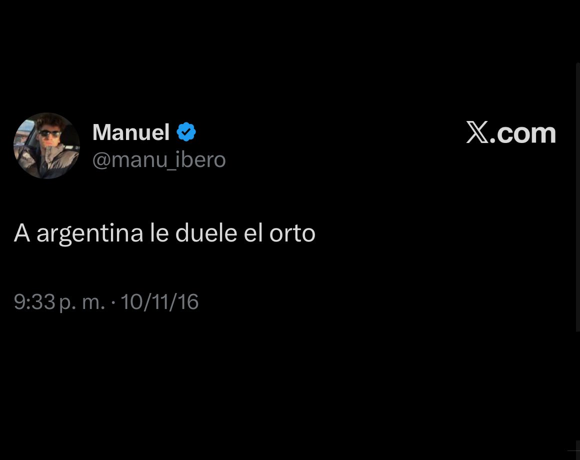aarontsuarez's tweet photo. “A argentina le duele el orto”, el tweet de MANU en 2016 después de que Argentina perdió 3-0 contra Brasil. 

MANU AL 9009, saquemos a este anti patria.
