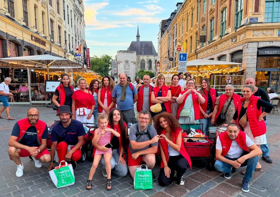 BouananiKalid's tweet photo. Chaque vendredi soir, nous allons à la rencontre de nos amis de la rue à Lille.
Un repas, une boisson, un café mais surtout de l’écoute, du partage et un peu de chaleur humaine. ❤️
👉 🌟 ❤️ Cœur Étoilé 🌟
👉 https://t.co/G1MCJpRV3z
#Solidarité #Lille https://t.co/XQddHUyiiR