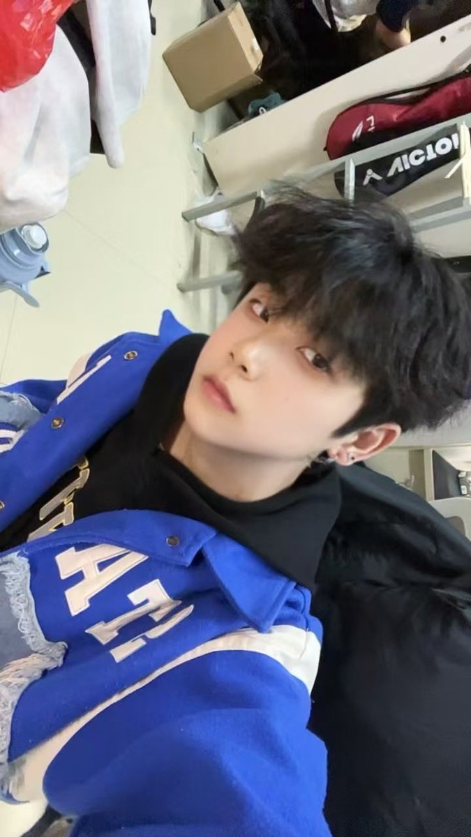 19qmgb's tweet photo. 反差合肥弟弟
原来表面一向乖巧可爱的弟弟，背地里却想着怎么上我，偷偷拿我的白祙猛吸撸管。共100多张高清写照和20条高能视频
💰30
🐧2471548971 https://t.co/QL39pJ7W5x